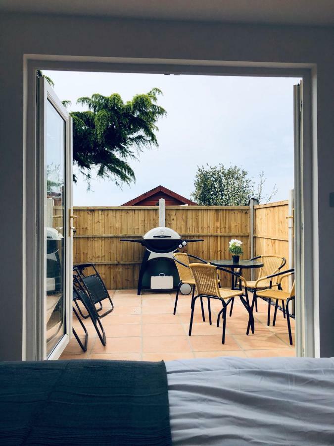 Sea Breeze Lägenhet Poole Exteriör bild